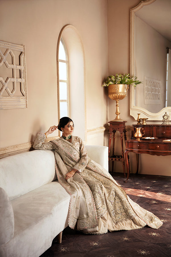 Soraya - Lumene Festive 24 - Miel