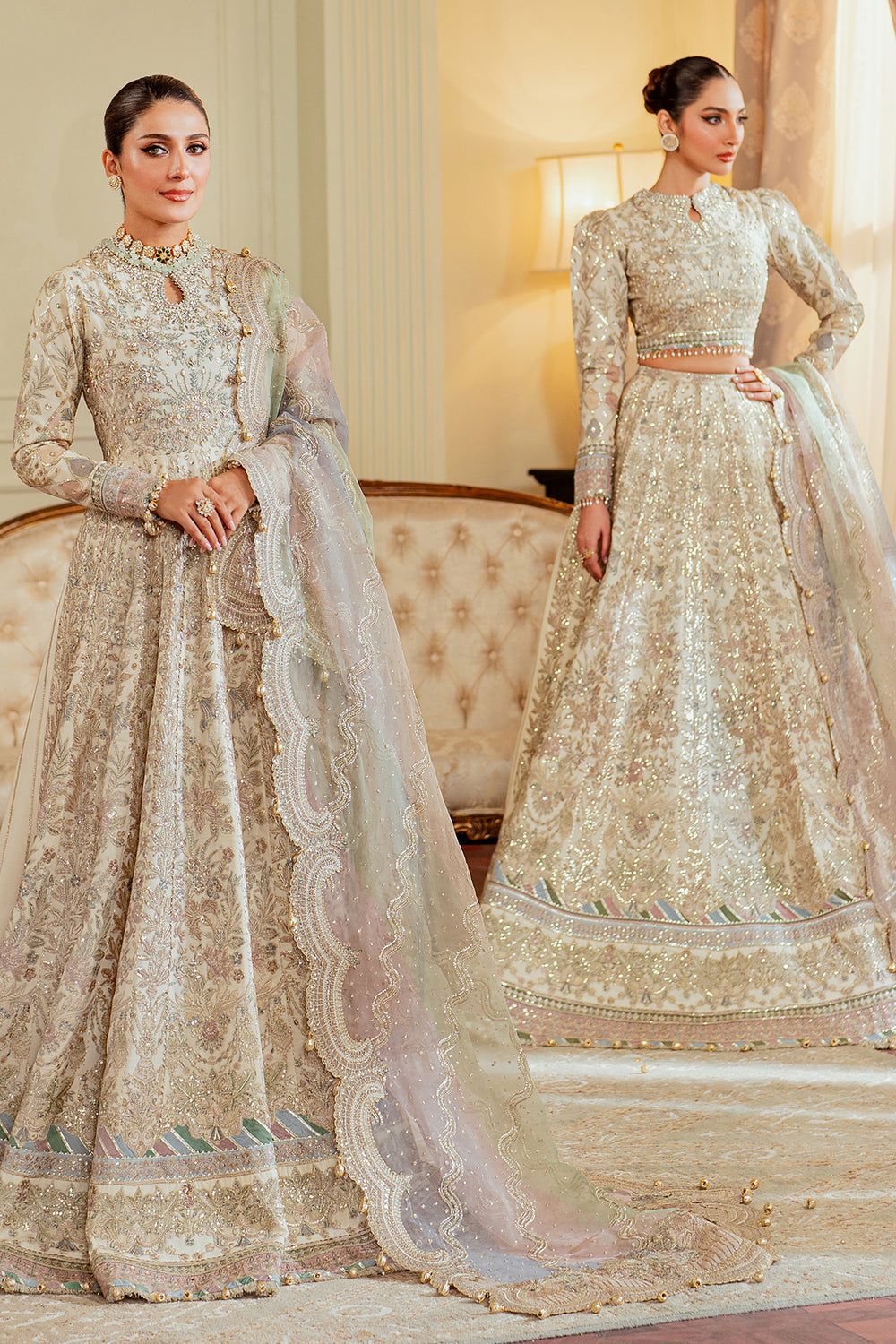 Baroque Chantelle 24 - Embroidered beige